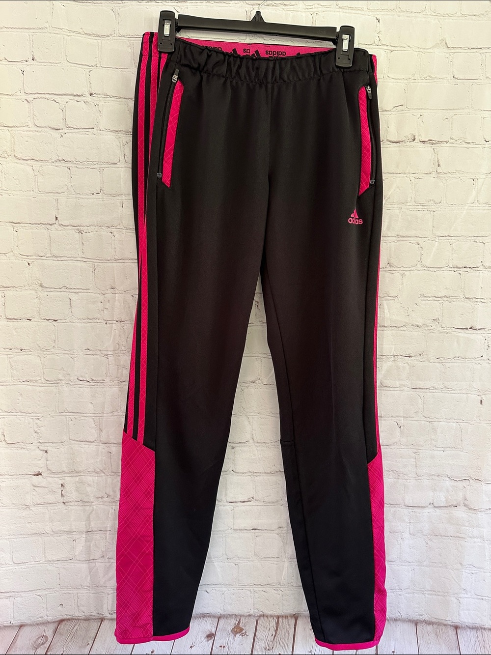 adidas Climalite Black & Hot Pink Women’s Athletic Joggers size M